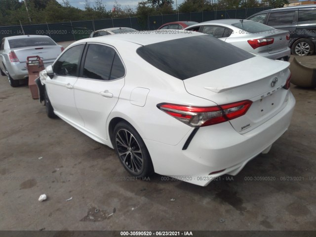 Photo 2 VIN: JTNB11HK6J3018449 - TOYOTA CAMRY 