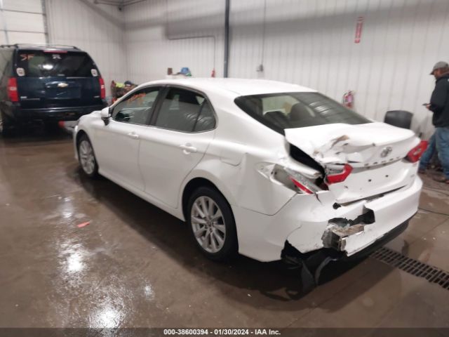 Photo 2 VIN: JTNB11HK6J3024039 - TOYOTA CAMRY 