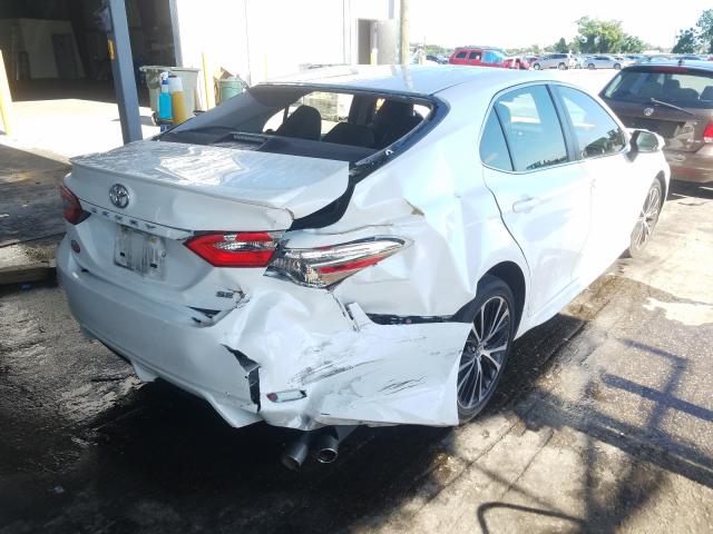 Photo 3 VIN: JTNB11HK6J3029001 - TOYOTA CAMRY L 