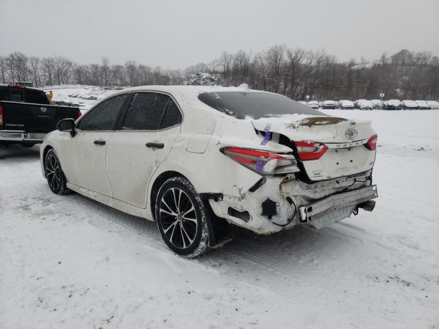 Photo 2 VIN: JTNB11HK6J3030441 - TOYOTA CAMRY L 