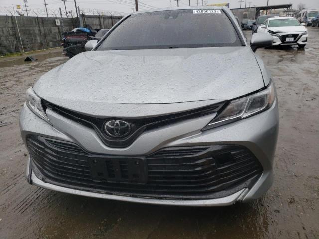 Photo 4 VIN: JTNB11HK6J3033811 - TOYOTA CAMRY L 