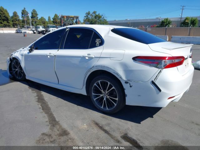 Photo 2 VIN: JTNB11HK6J3050687 - TOYOTA CAMRY 