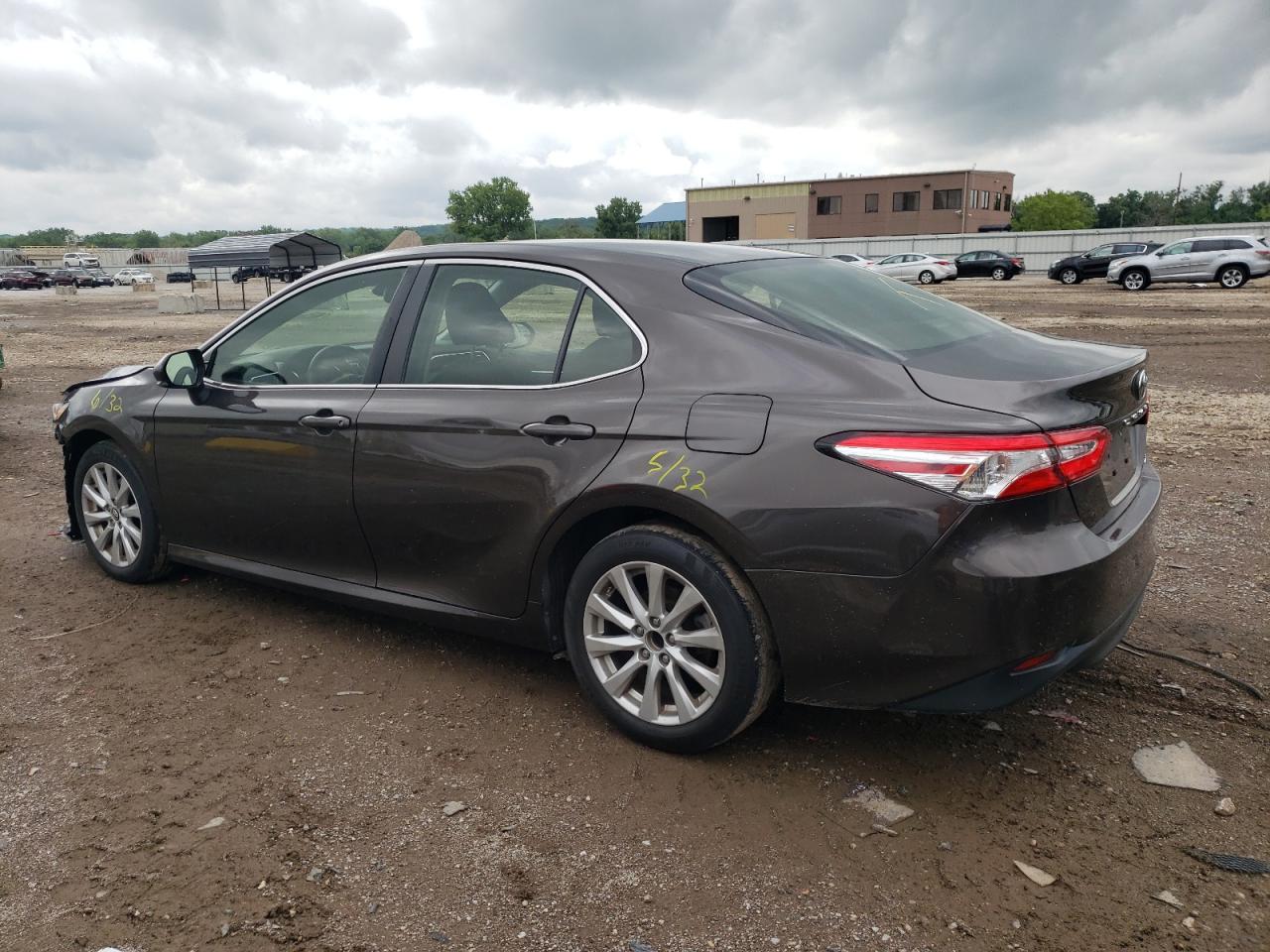 Photo 1 VIN: JTNB11HK7J3031131 - TOYOTA CAMRY 