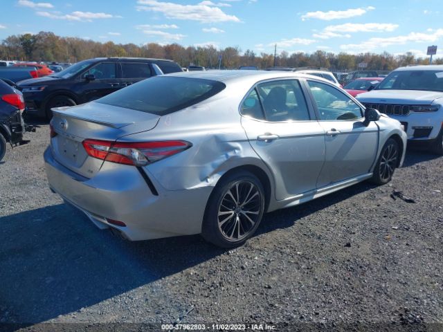 Photo 3 VIN: JTNB11HK8J3024026 - TOYOTA CAMRY 