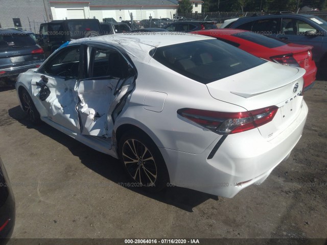 Photo 2 VIN: JTNB11HKXJ3009785 - TOYOTA CAMRY 