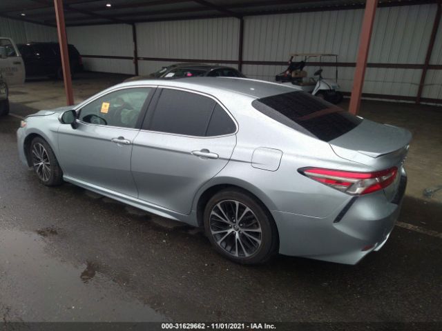 Photo 2 VIN: JTNB11HKXJ3030782 - TOYOTA CAMRY 