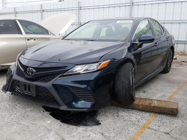 Photo 1 VIN: JTNB11HKXJ3040678 - TOYOTA CAMRY L 