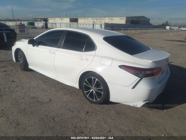 Photo 2 VIN: JTNB11HKXJ3050353 - TOYOTA CAMRY 