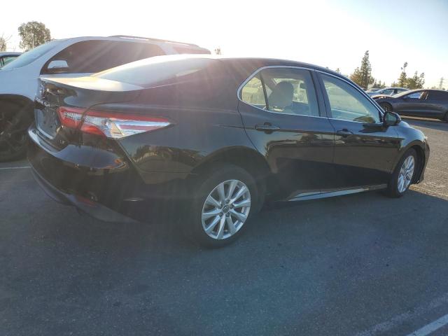 Photo 2 VIN: JTNB11HKXJ3073132 - TOYOTA CAMRY L 