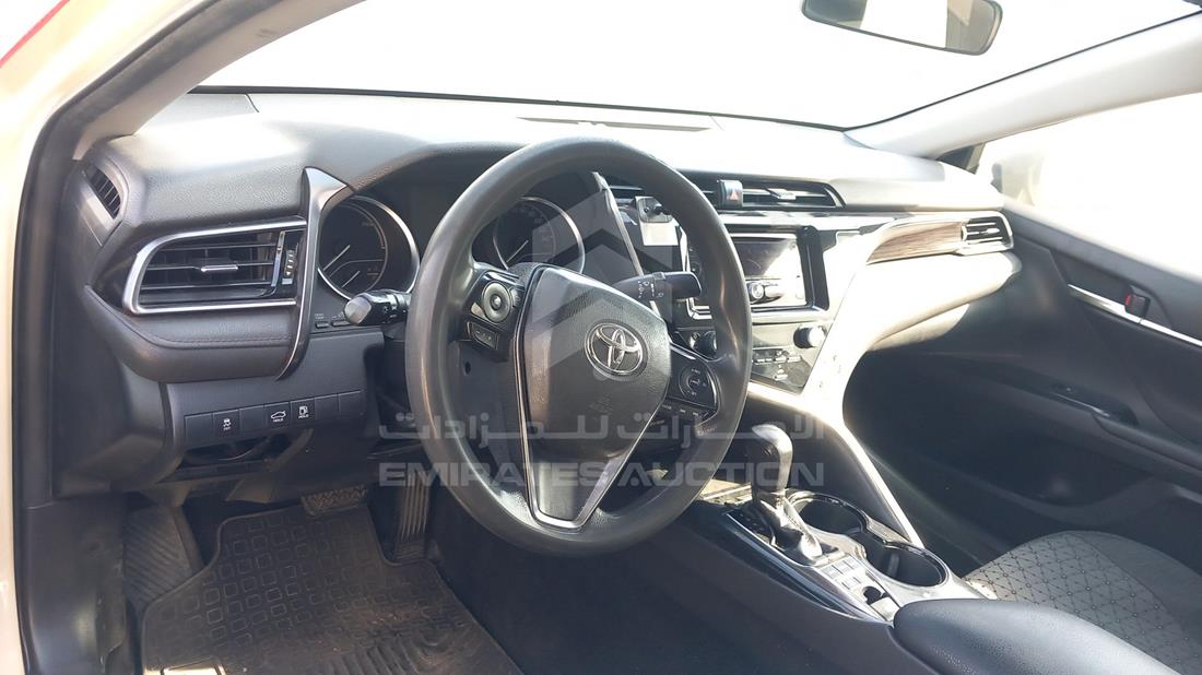 Photo 12 VIN: JTNB29HK6K3034650 - TOYOTA CAMRY 