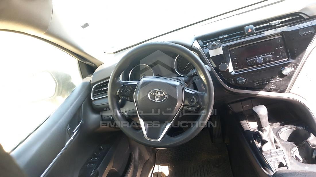 Photo 14 VIN: JTNB29HK6K3034650 - TOYOTA CAMRY 