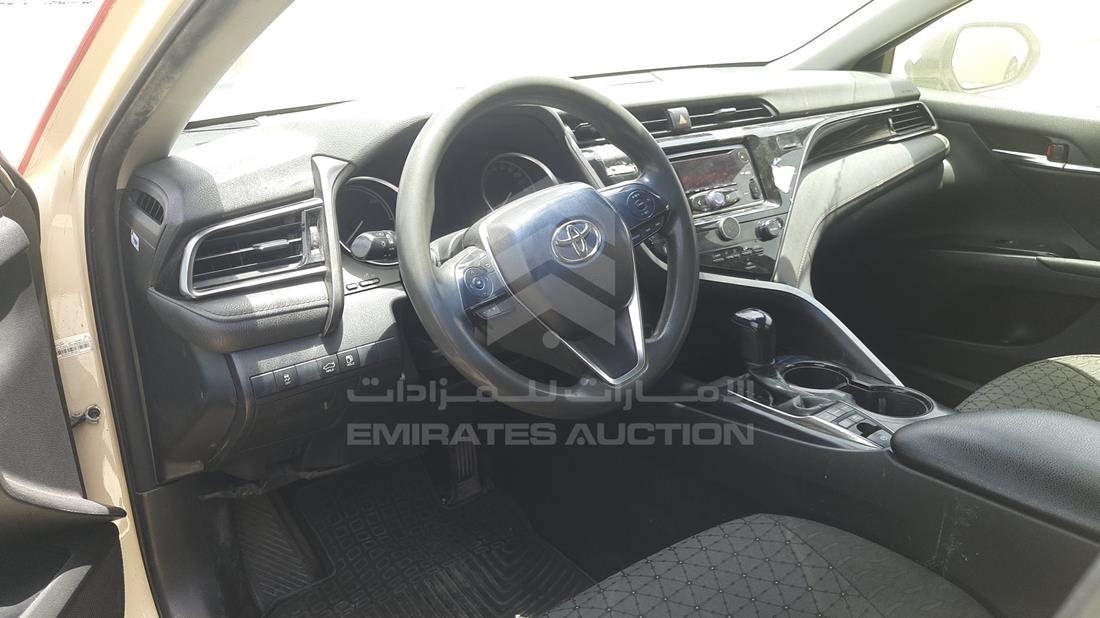 Photo 10 VIN: JTNB29HK8K3043575 - TOYOTA CAMRY 