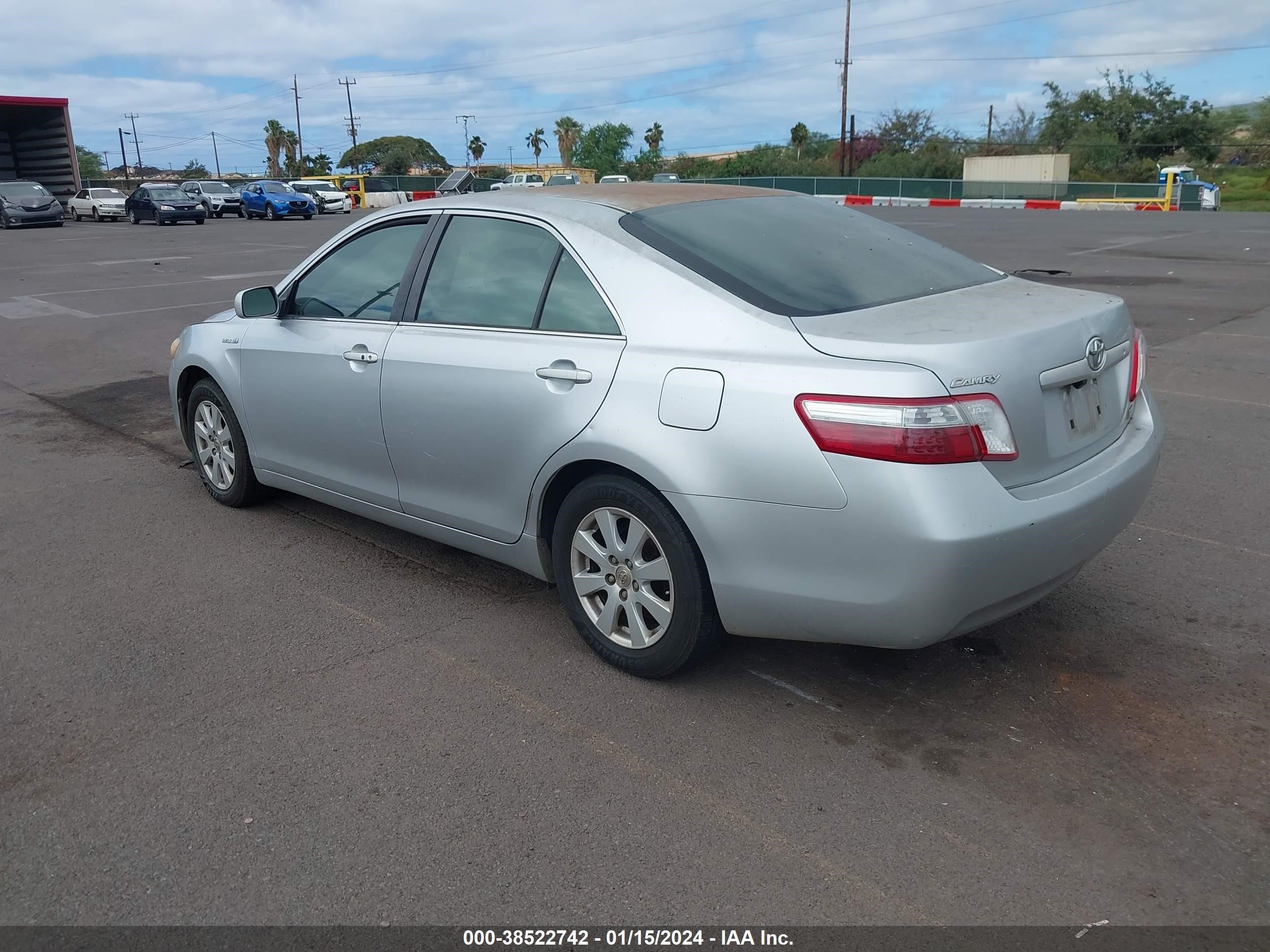 Photo 2 VIN: JTNBB46K573001104 - TOYOTA CAMRY 