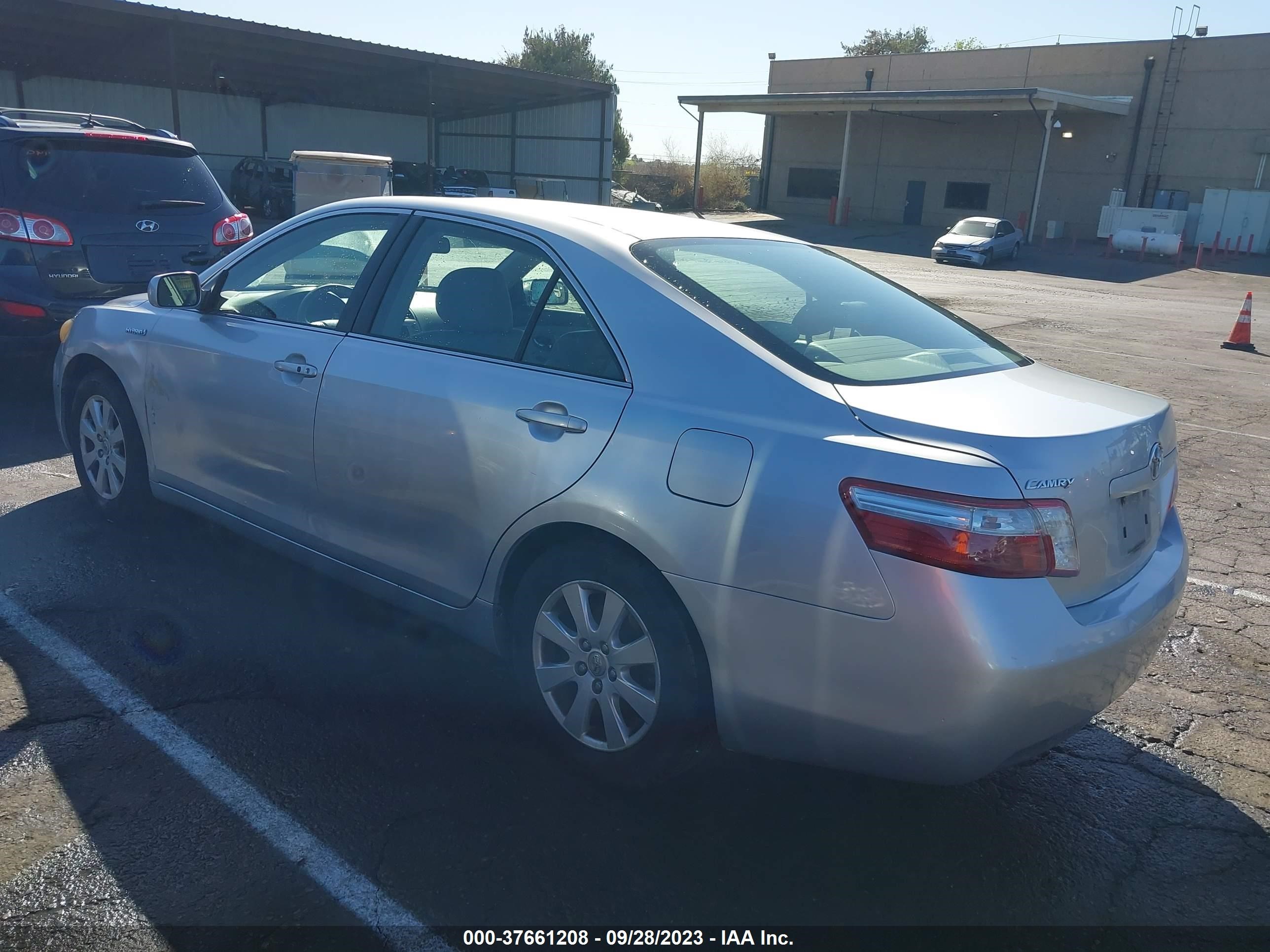 Photo 2 VIN: JTNBB46K773032385 - TOYOTA CAMRY 