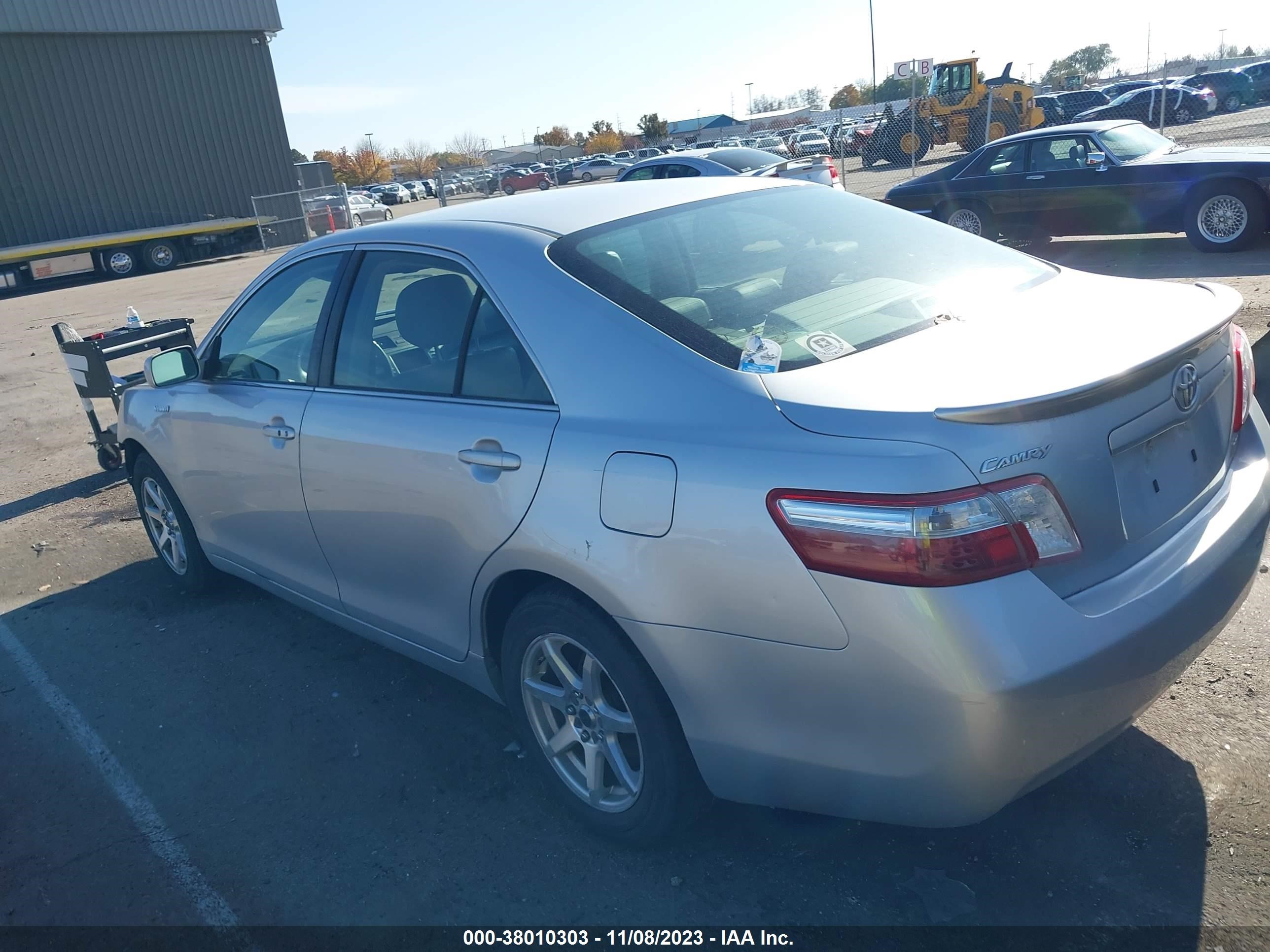 Photo 2 VIN: JTNBB46KX73008209 - TOYOTA CAMRY 