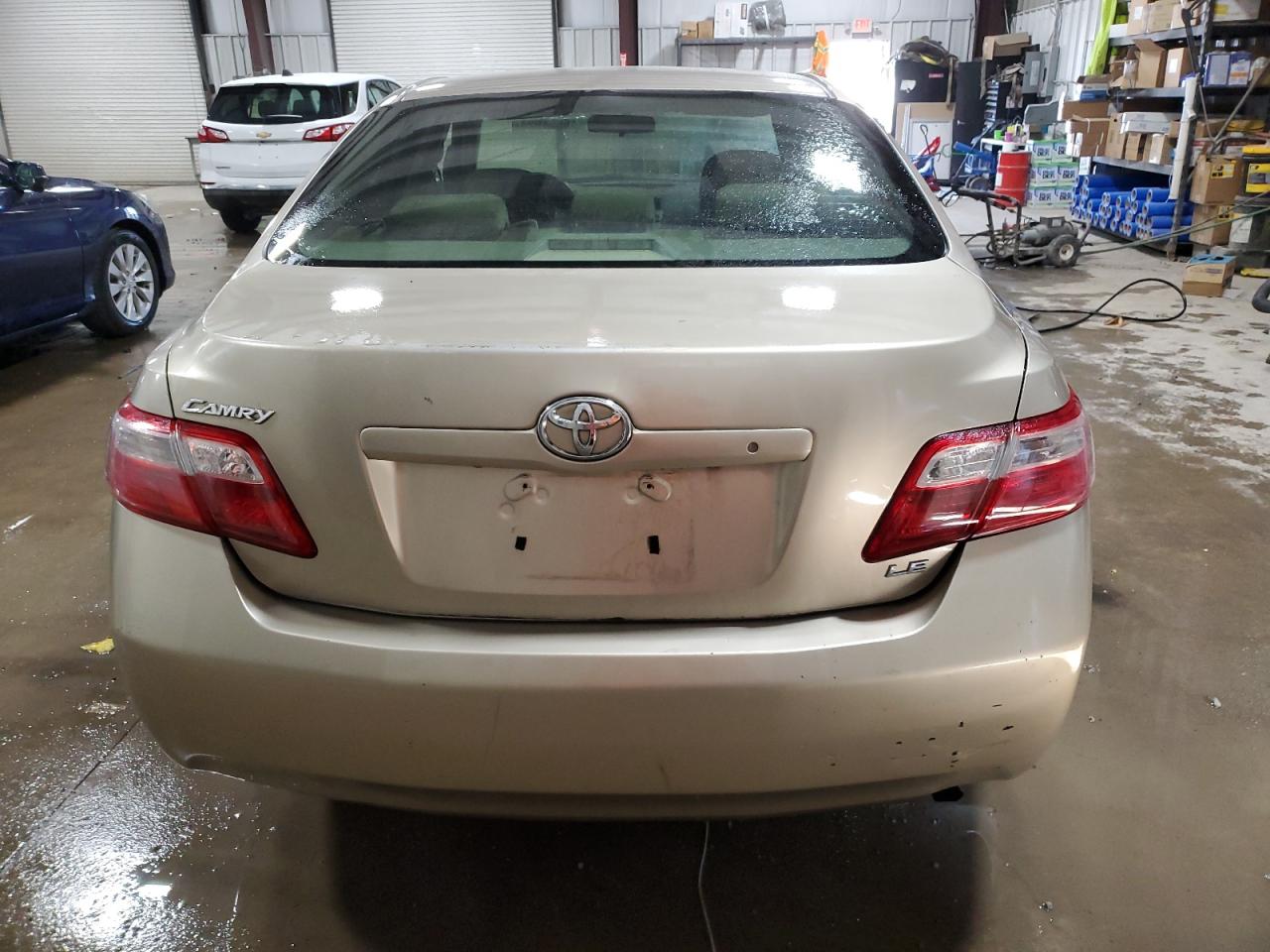 Photo 5 VIN: JTNBE46K173075630 - TOYOTA CAMRY 