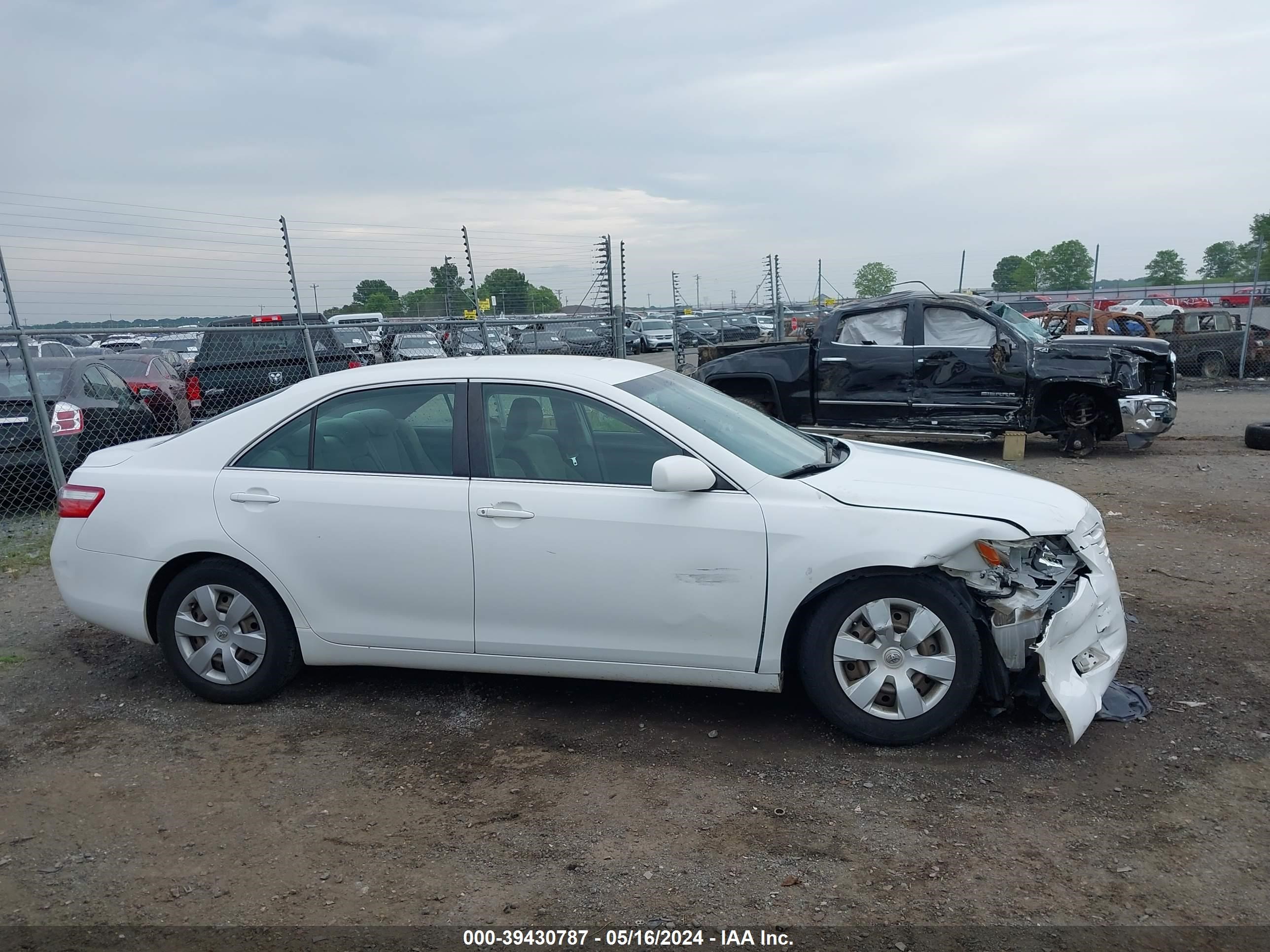 Photo 12 VIN: JTNBE46K273119358 - TOYOTA CAMRY 