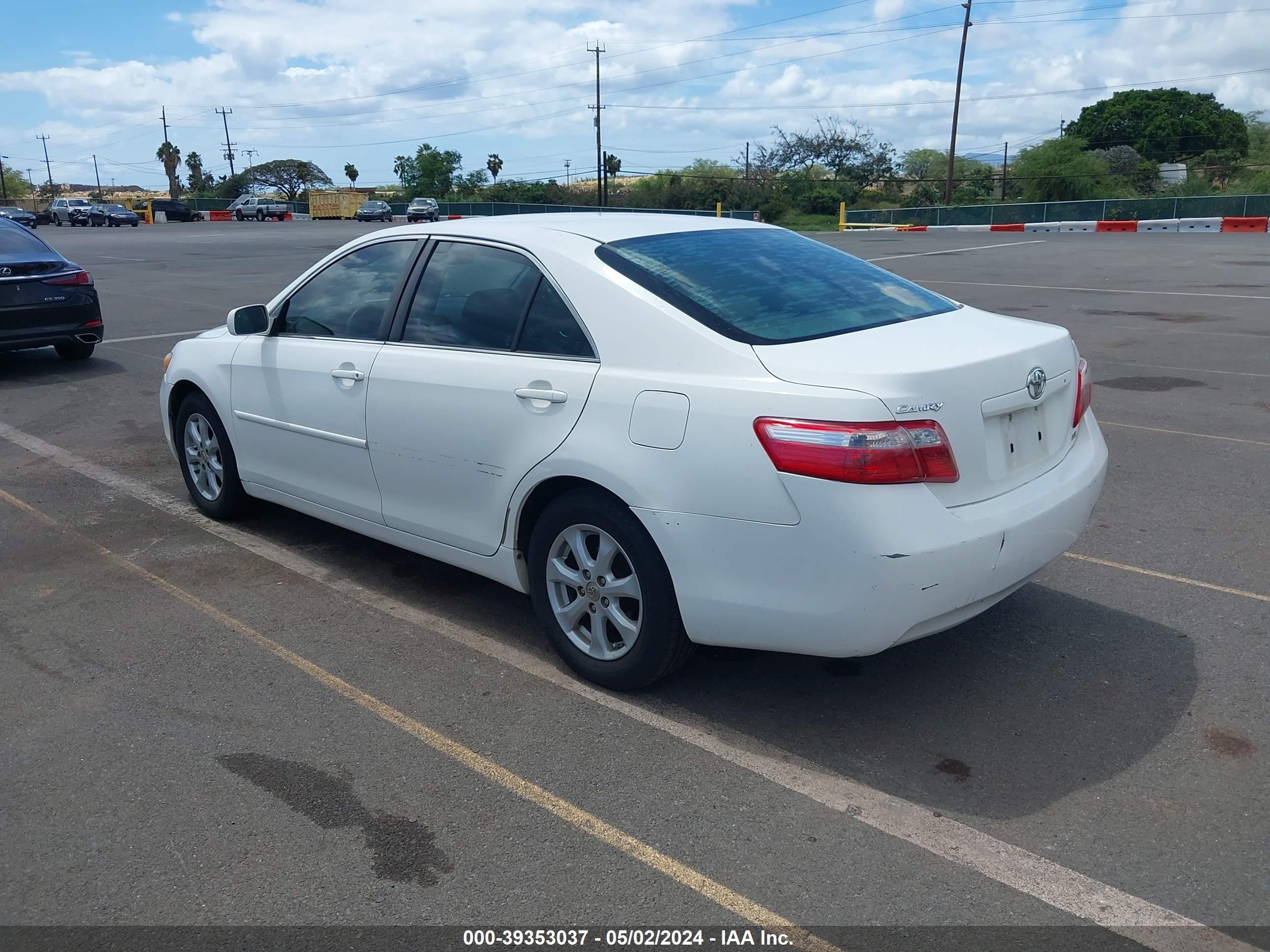 Photo 2 VIN: JTNBE46K383138549 - TOYOTA CAMRY 