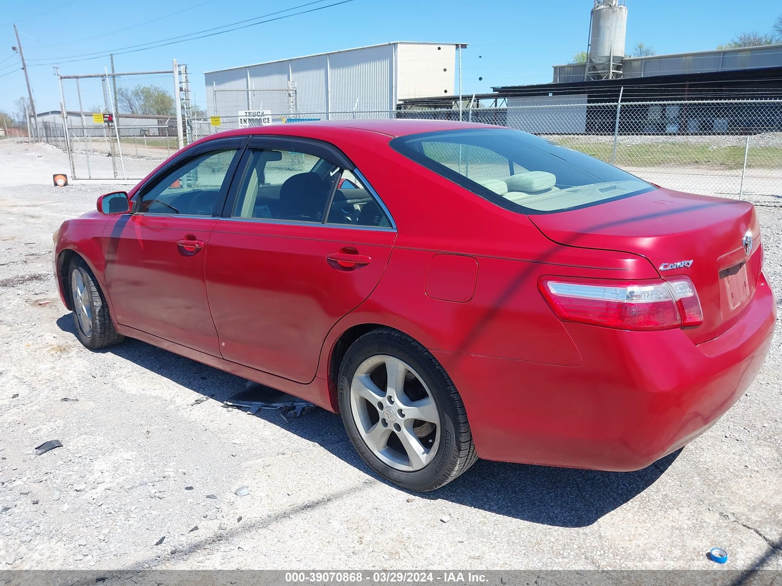 Photo 2 VIN: JTNBE46K773034242 - TOYOTA CAMRY 