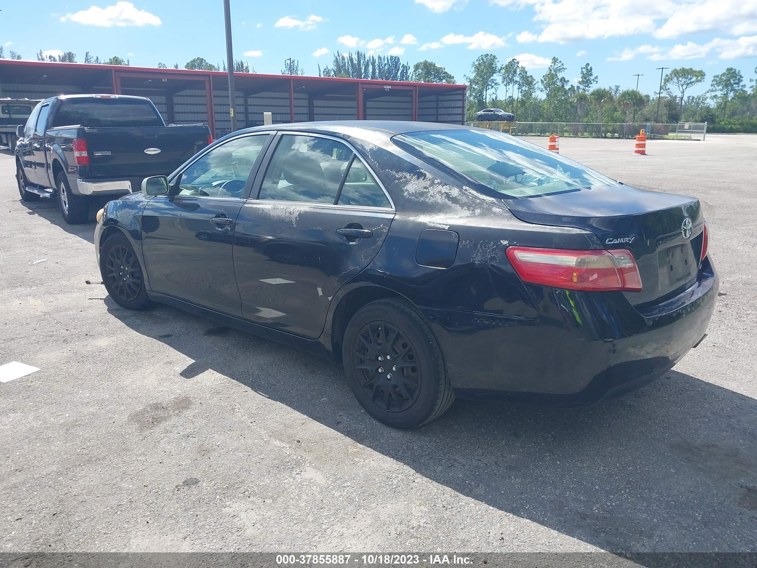 Photo 2 VIN: JTNBE46K873057710 - TOYOTA CAMRY 