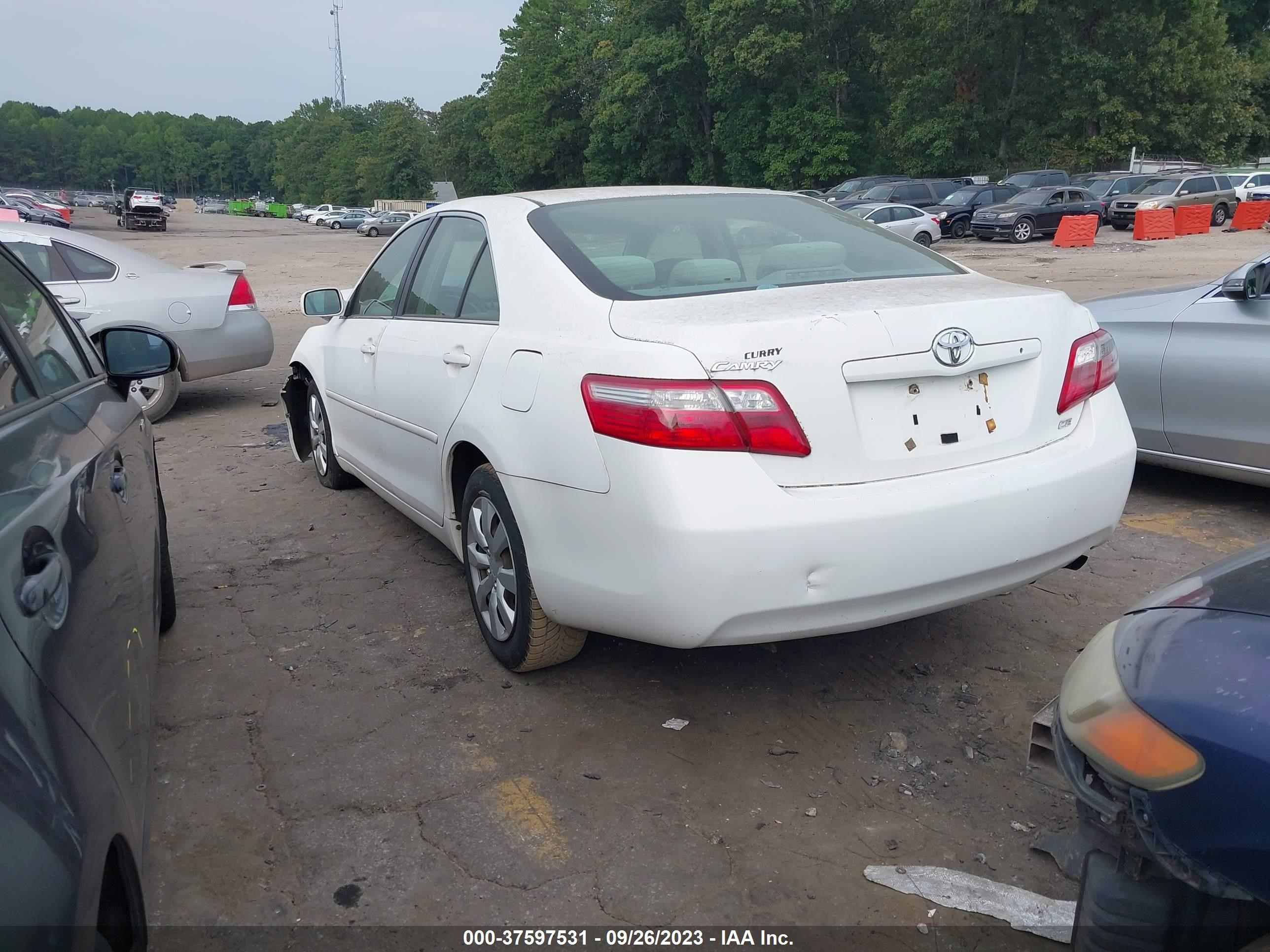 Photo 2 VIN: JTNBE46K973056842 - TOYOTA CAMRY 