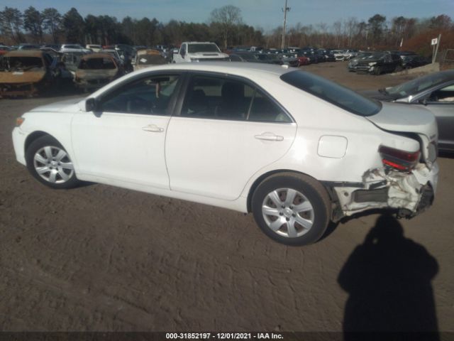 Photo 2 VIN: JTNBF3EK1A3000670 - TOYOTA CAMRY 