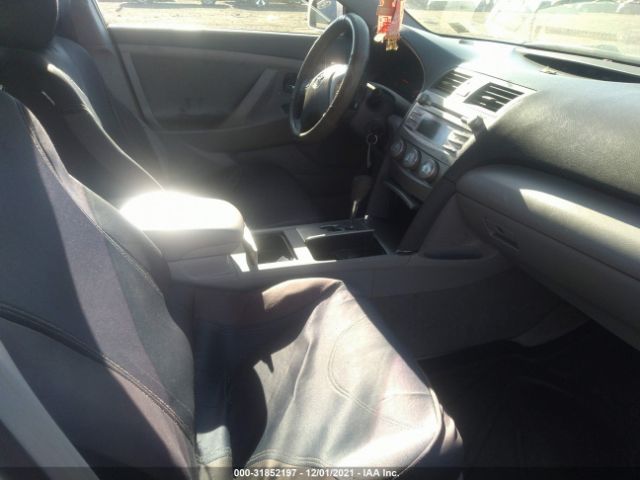 Photo 4 VIN: JTNBF3EK1A3000670 - TOYOTA CAMRY 