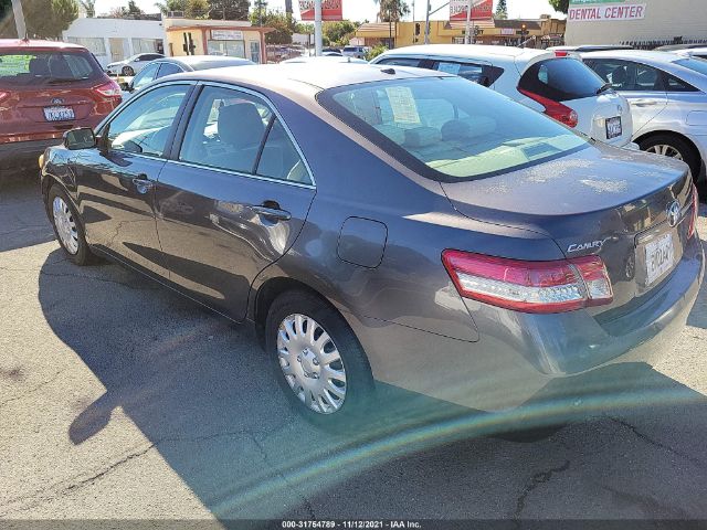 Photo 2 VIN: JTNBF3EK1B3008205 - TOYOTA CAMRY 