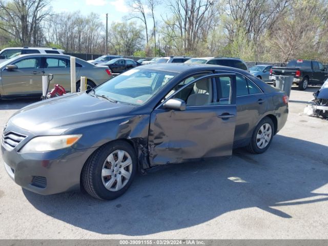 Photo 5 VIN: JTNBF3EK1B3011881 - TOYOTA CAMRY 