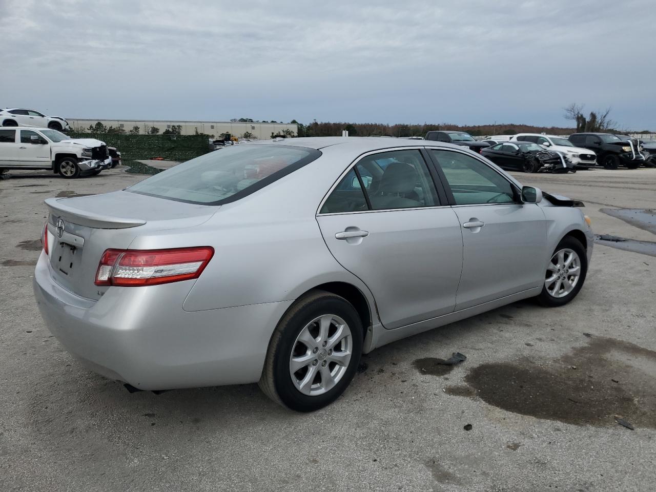 Photo 2 VIN: JTNBF3EK2A3001519 - TOYOTA CAMRY 