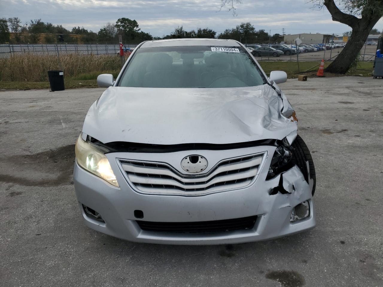 Photo 4 VIN: JTNBF3EK2A3001519 - TOYOTA CAMRY 