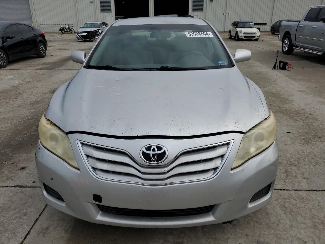 Photo 4 VIN: JTNBF3EK3A3000833 - TOYOTA CAMRY 