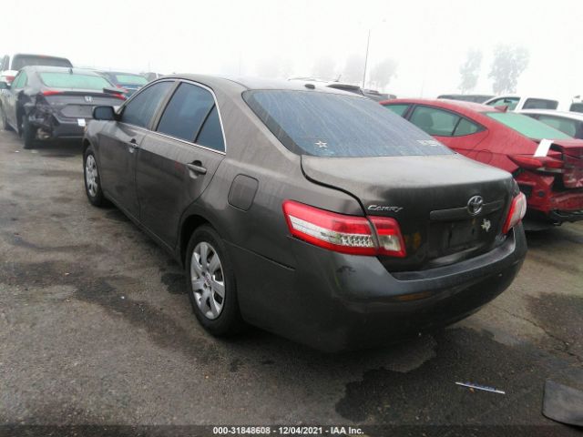 Photo 2 VIN: JTNBF3EK6A3001698 - TOYOTA CAMRY 