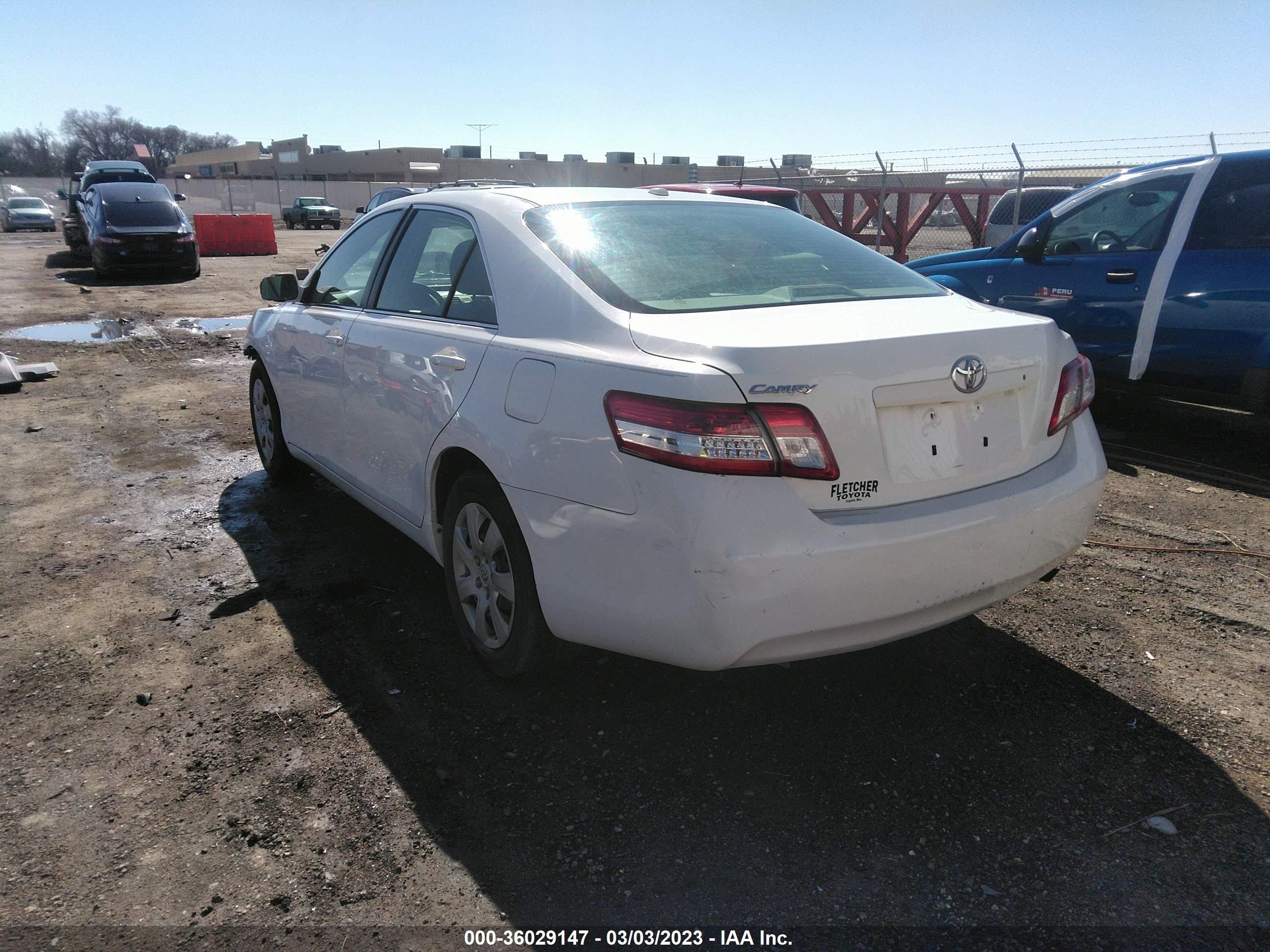 Photo 2 VIN: JTNBF3EK7A3000284 - TOYOTA CAMRY 