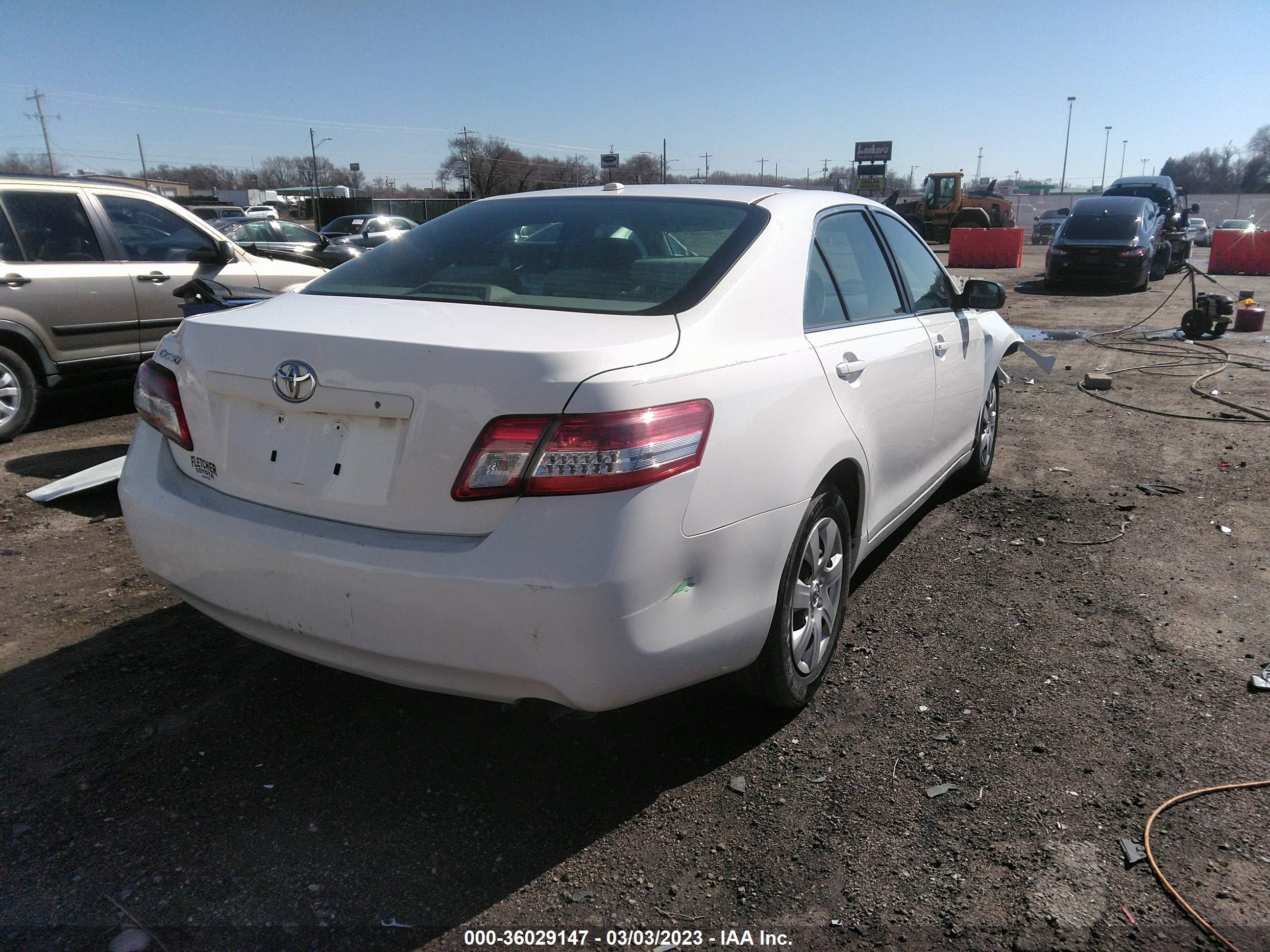 Photo 3 VIN: JTNBF3EK7A3000284 - TOYOTA CAMRY 