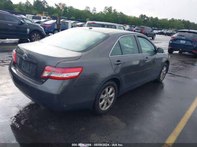 Photo 3 VIN: JTNBF3EK7A3000916 - TOYOTA CAMRY 