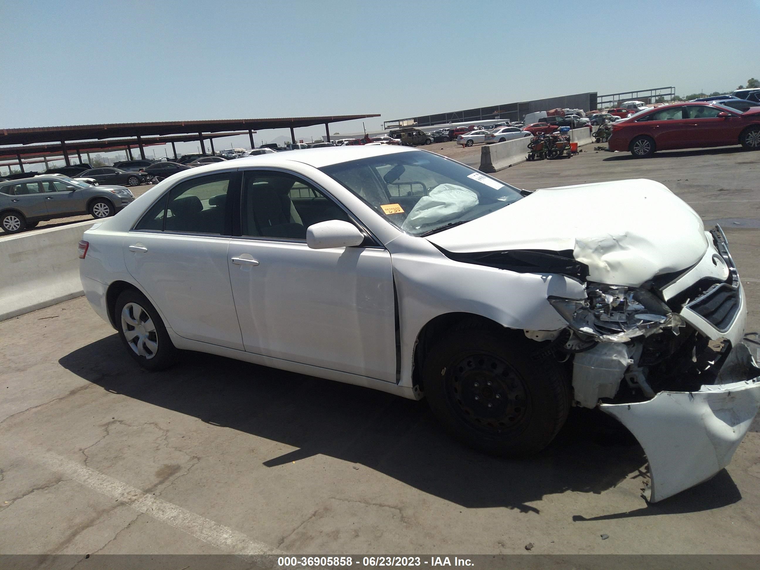 Photo 12 VIN: JTNBF3EK9B3008310 - TOYOTA CAMRY 