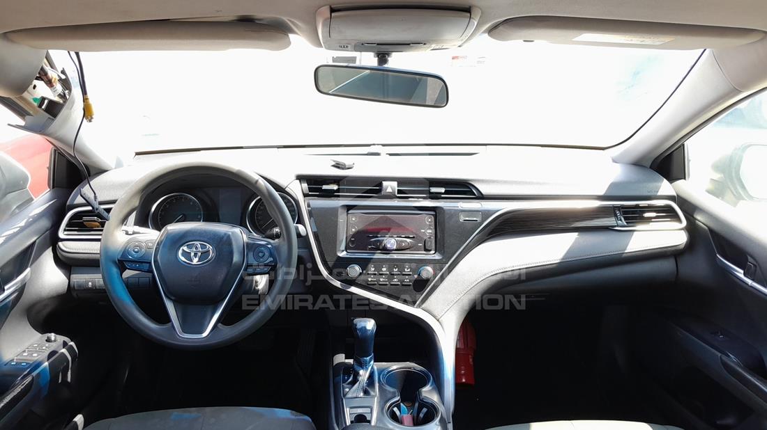 Photo 15 VIN: JTNBF9HK8J3011289 - TOYOTA CAMRY 