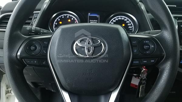 Photo 12 VIN: JTNBF9HK9K3042925 - TOYOTA CAMRY 