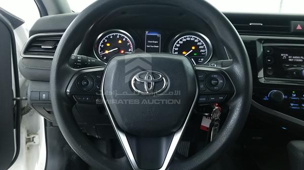 Photo 13 VIN: JTNBF9HK9K3042925 - TOYOTA CAMRY 