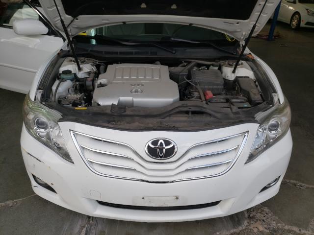 Photo 6 VIN: JTNBK3EK8A3046170 - TOYOTA CAMRY SE 