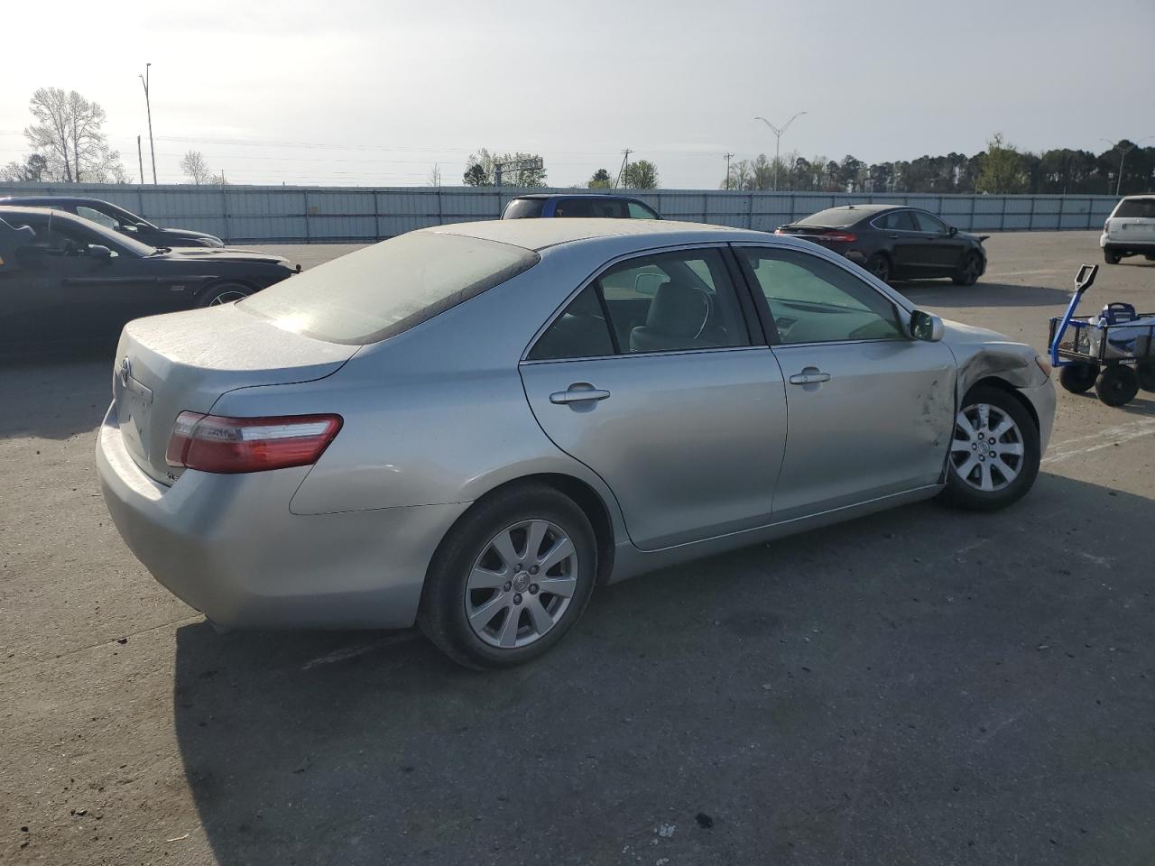 Photo 2 VIN: JTNBK46K573018128 - TOYOTA CAMRY 