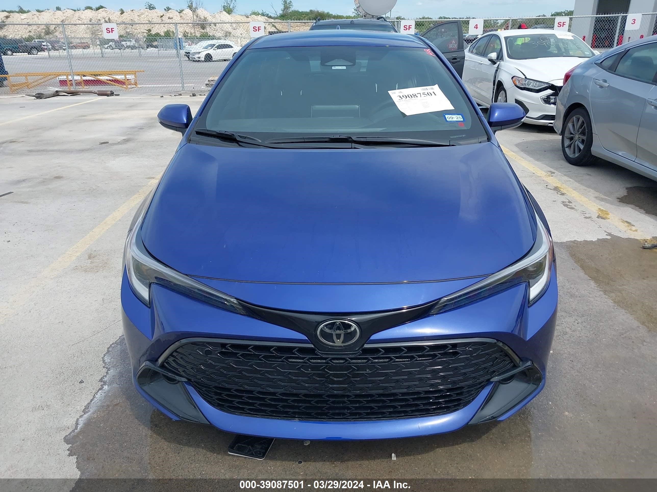 Photo 11 VIN: JTND4MBE1P3213503 - TOYOTA COROLLA 