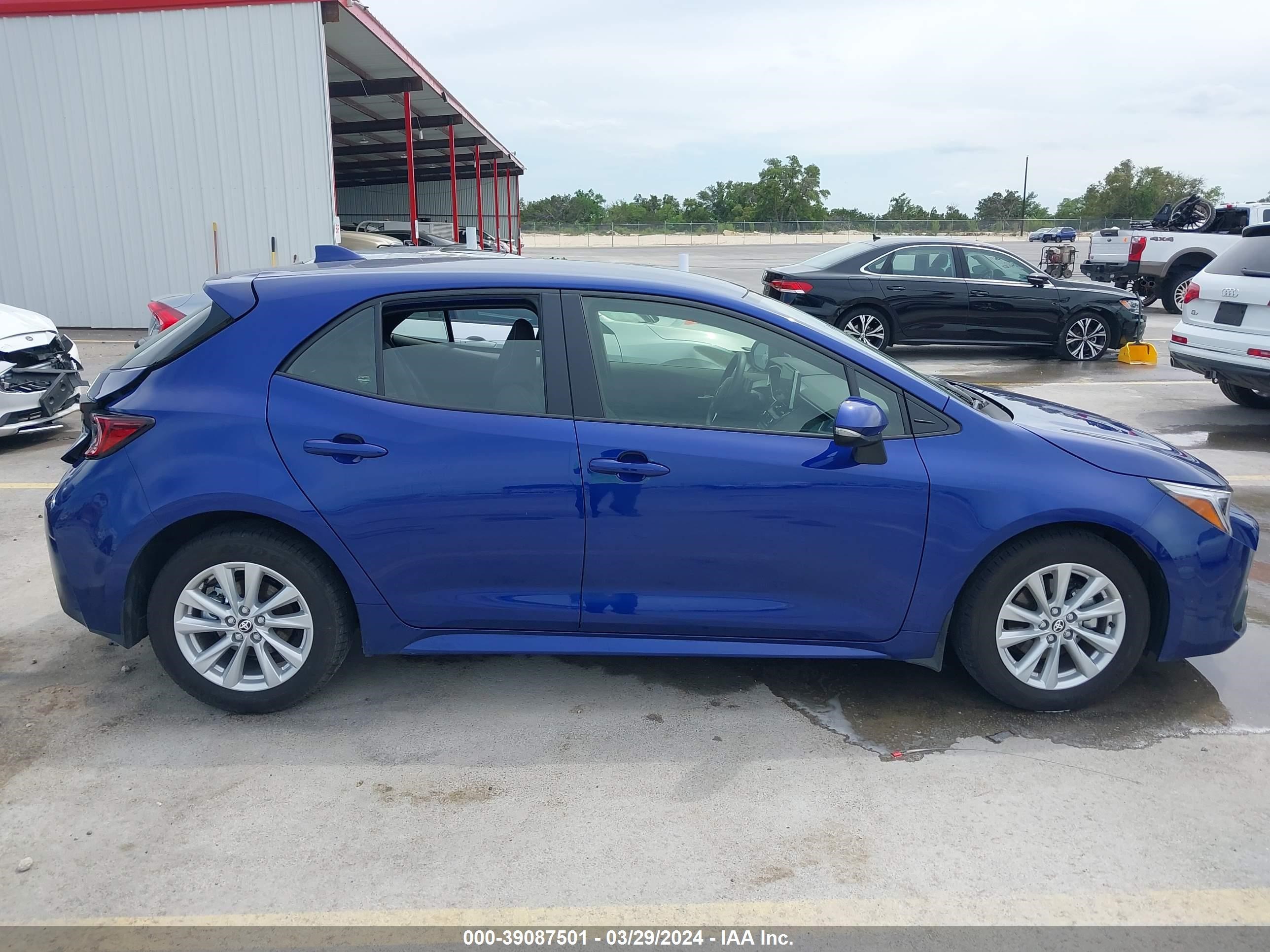 Photo 12 VIN: JTND4MBE1P3213503 - TOYOTA COROLLA 