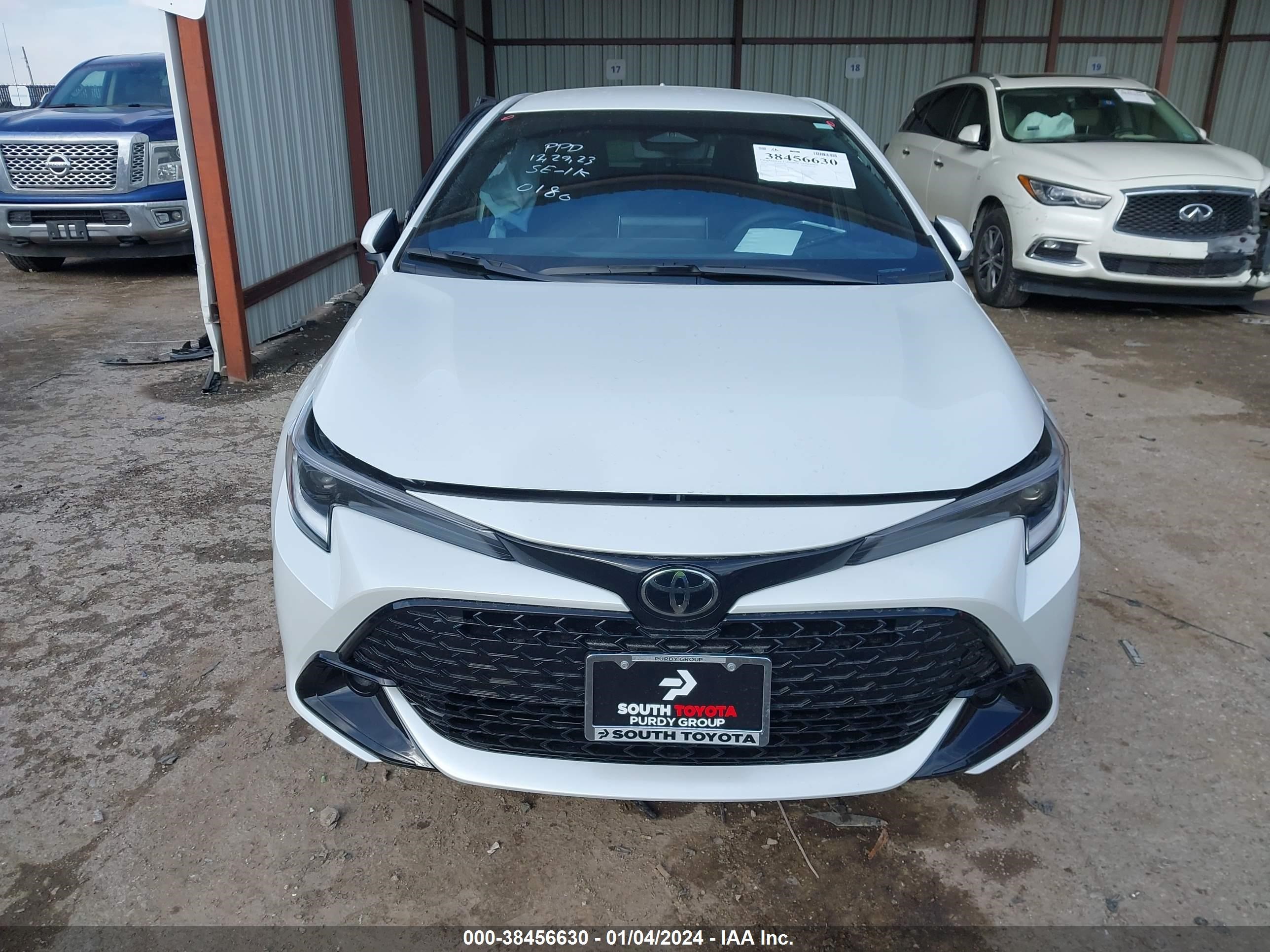 Photo 11 VIN: JTND4MBE1R3220180 - TOYOTA COROLLA 