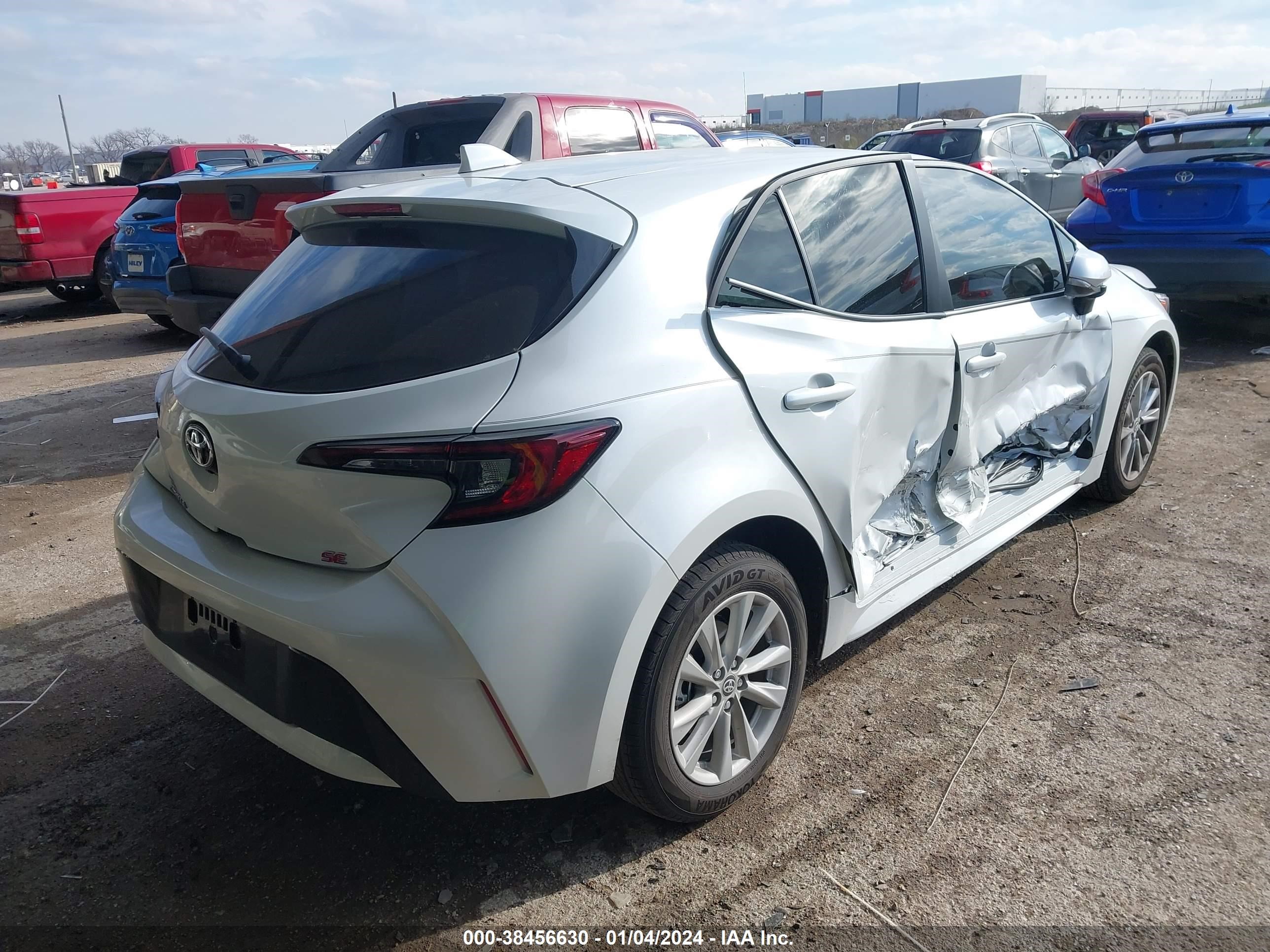 Photo 3 VIN: JTND4MBE1R3220180 - TOYOTA COROLLA 