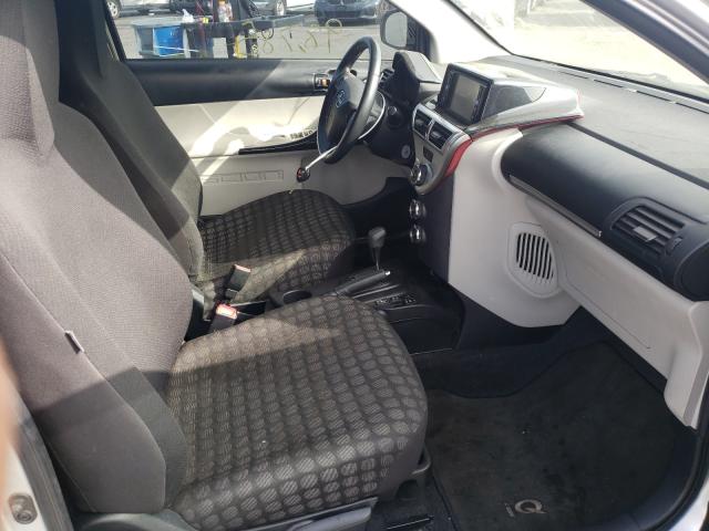 Photo 4 VIN: JTNJJXB0XCJ008950 - TOYOTA SCION IQ 