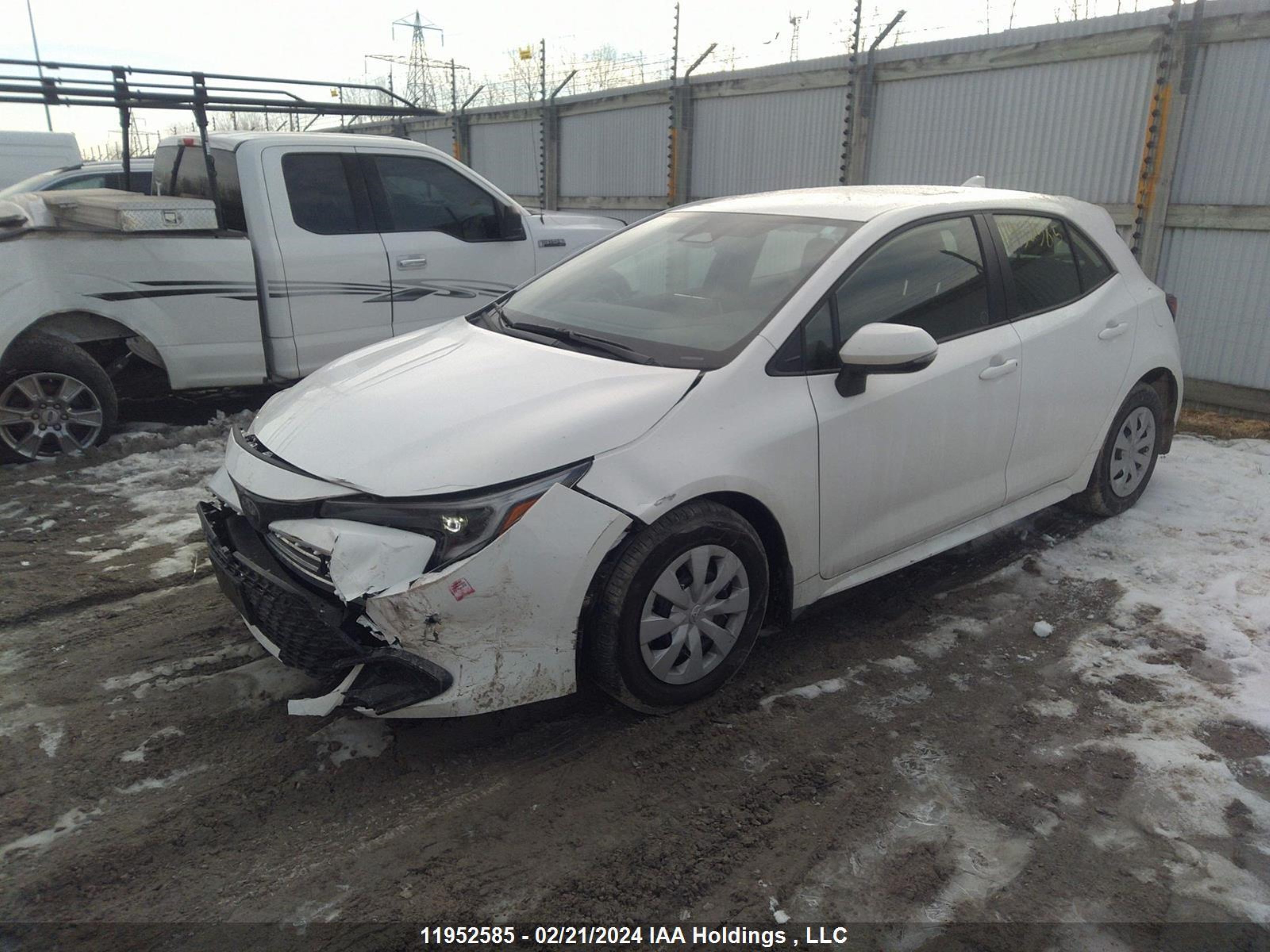 Photo 1 VIN: JTNK4MBE3P3213672 - TOYOTA COROLLA 