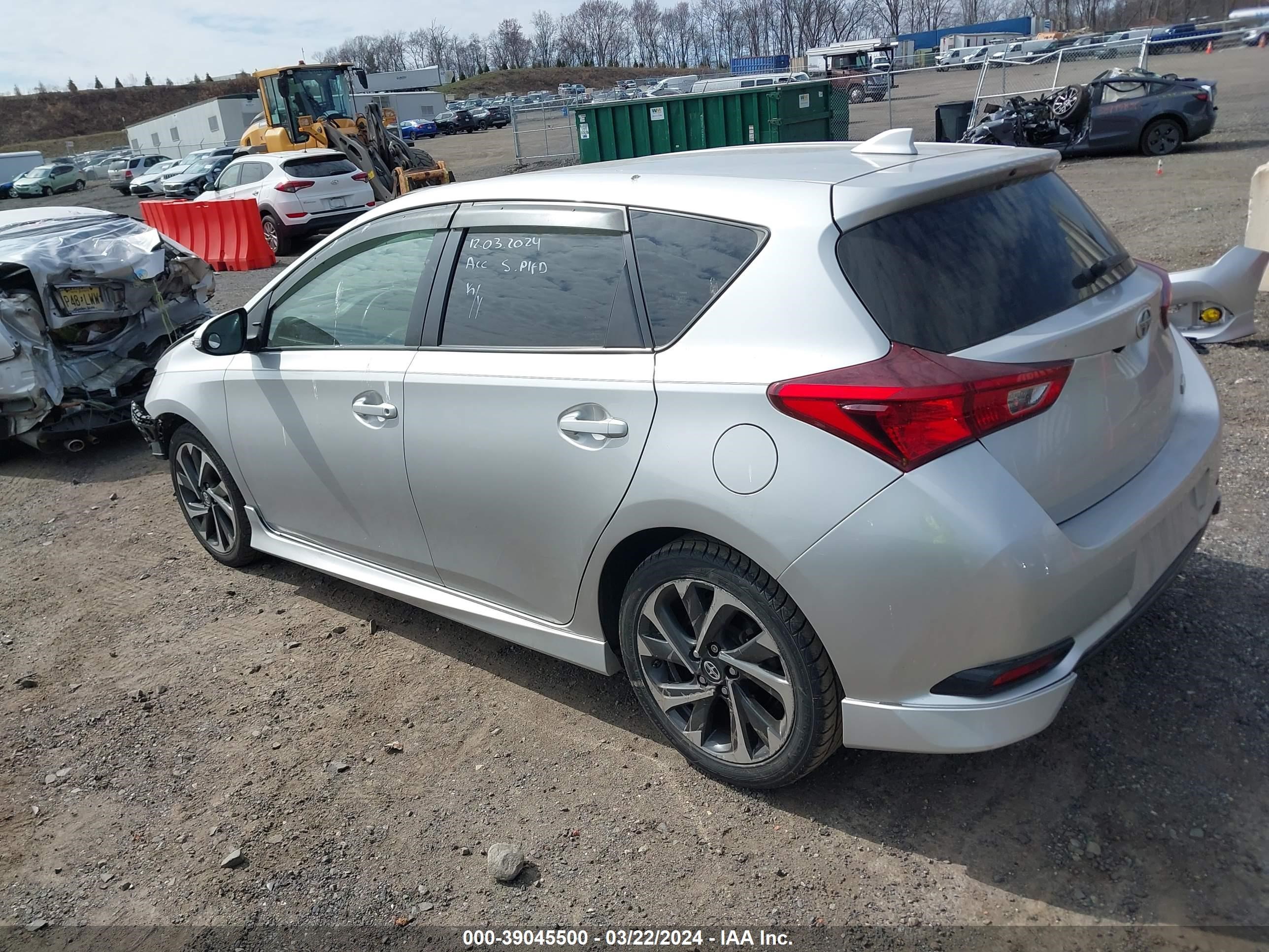 Photo 2 VIN: JTNKARJE1GJ512371 - SCION IM 