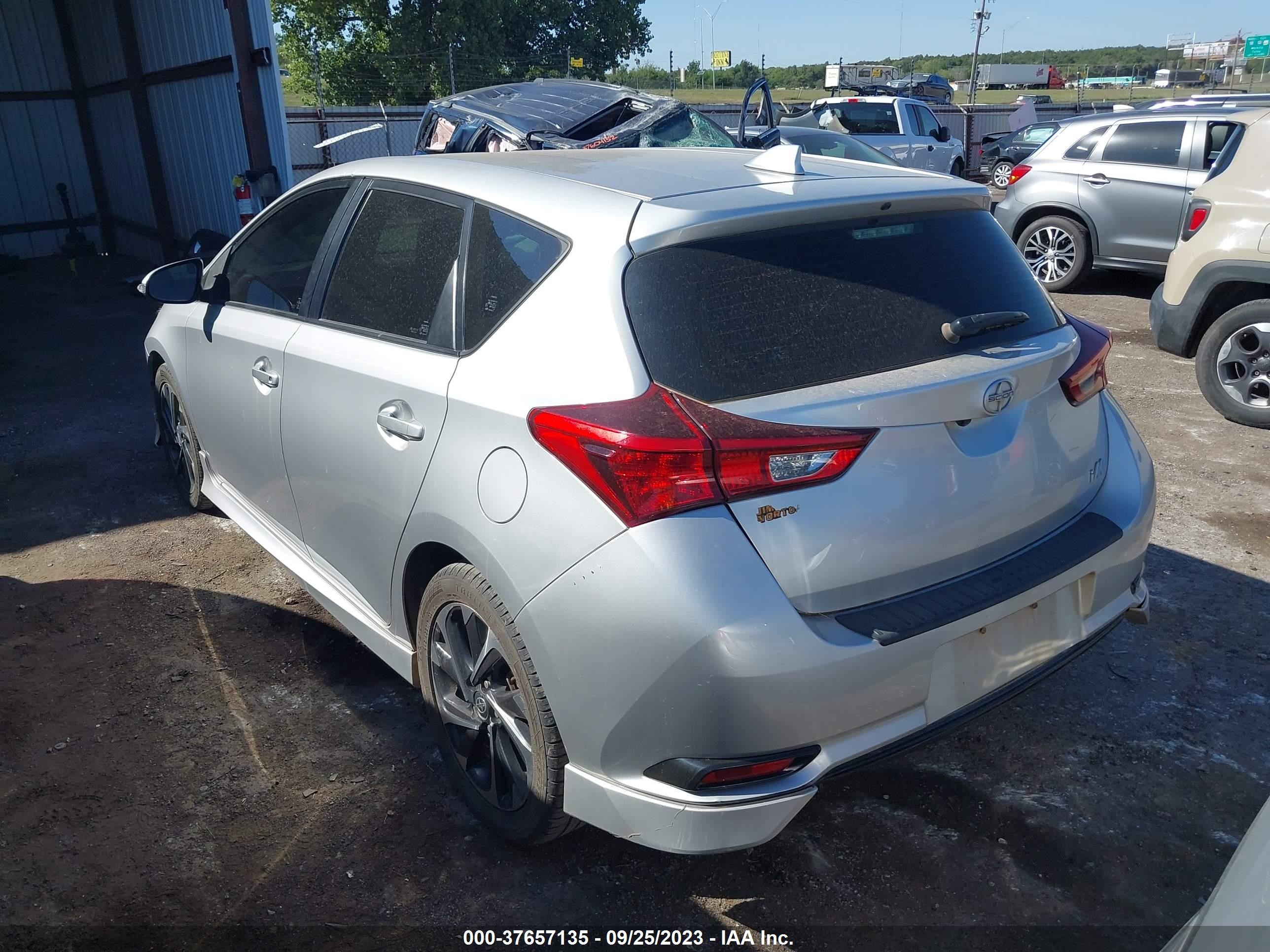 Photo 2 VIN: JTNKARJE2GJ504103 - SCION IM 